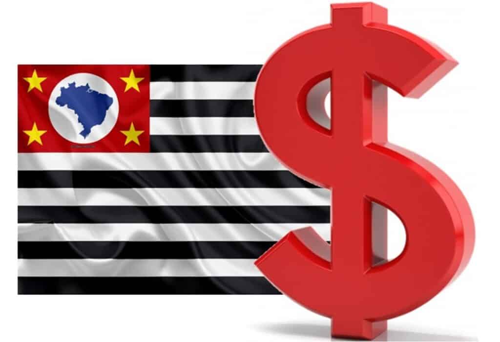 Dinheiro e bandeira do Brasil com símbolo de dólar, economia e negócios no Brasil.