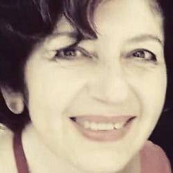 Fachada moderna do escritório de advocacia Legi Laboris com equipe jurídica profissional.